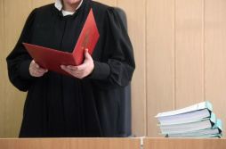 Верховный Суд рассмотрел жалобу бывшей судьи, лишенной полномочий почти 20 лет назад